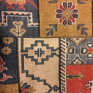 Meet your Posher, Mara